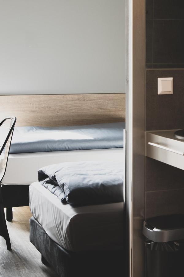 Das Schlafwerk Stuttgart-Nord Volldigitales Hotel-Self-Check In - Keine Rezeption-Lowbudget-Cashless コーンタール・ミュンヒンゲン エクステリア 写真